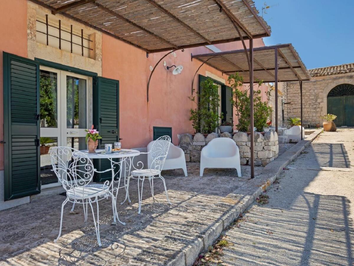 Il Baglio Di Kharrub Rural Guest House Pozzallo Zewnętrze zdjęcie