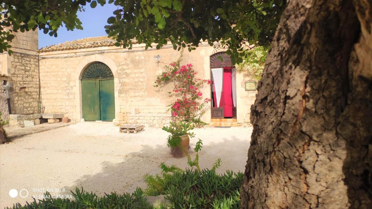 Il Baglio Di Kharrub Rural Guest House Pozzallo Zewnętrze zdjęcie