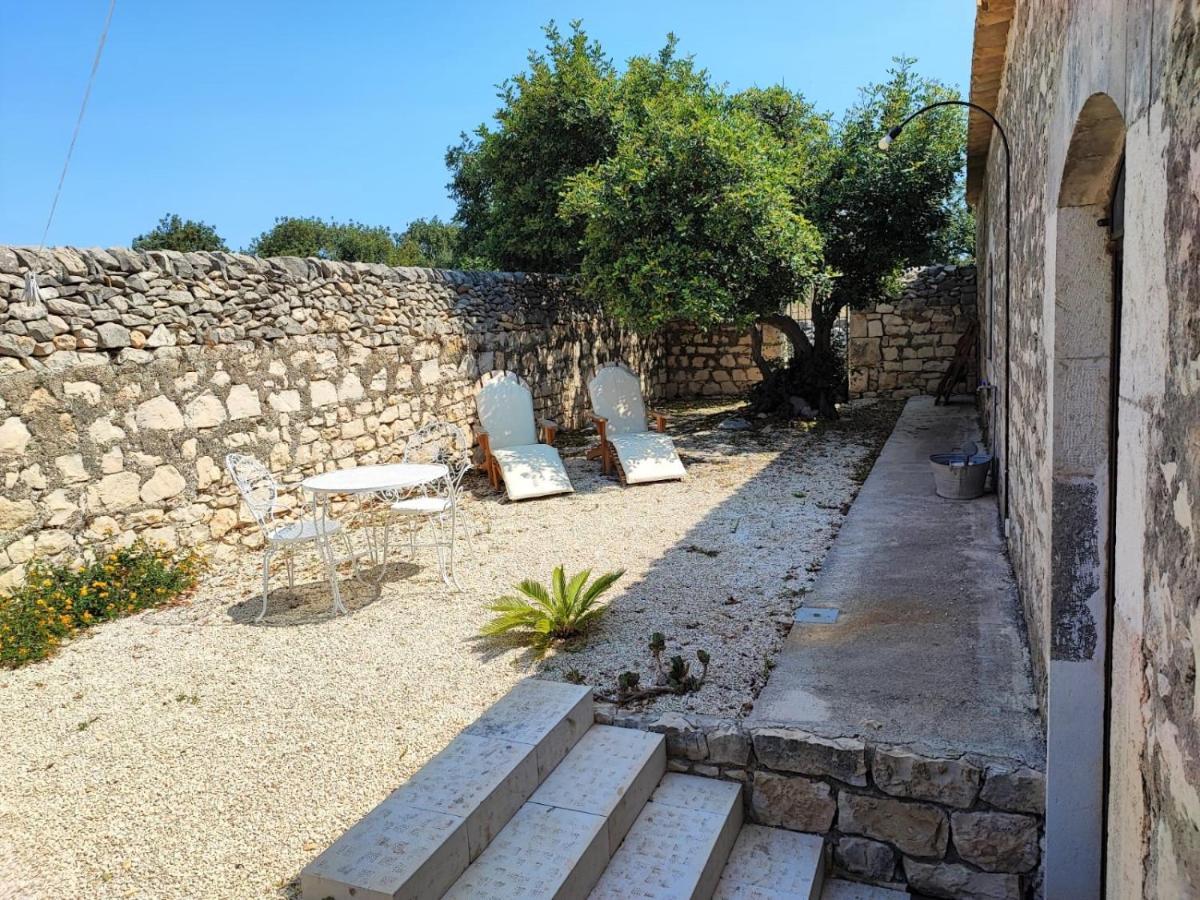 Il Baglio Di Kharrub Rural Guest House Pozzallo Zewnętrze zdjęcie